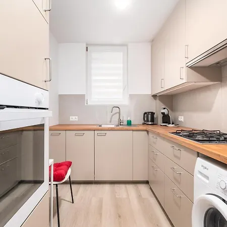 Klaudyny 6 By Homeprime Apartament